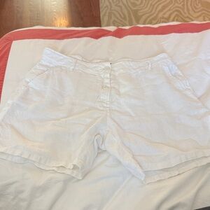 Women's White Linen Shorts